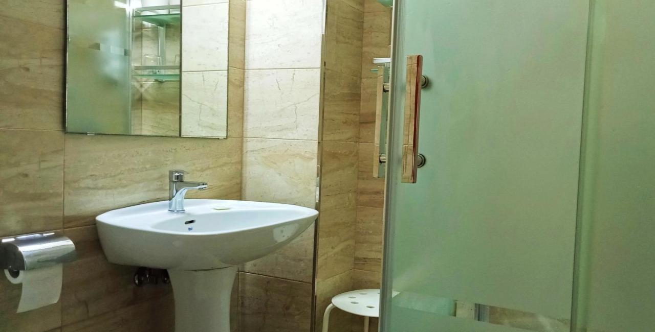 Hostal Bahia Cadiz Bagian luar foto