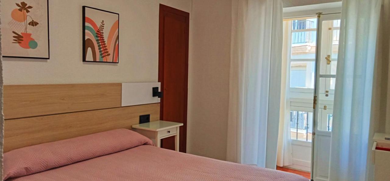 Hostal Bahia Cadiz Bagian luar foto