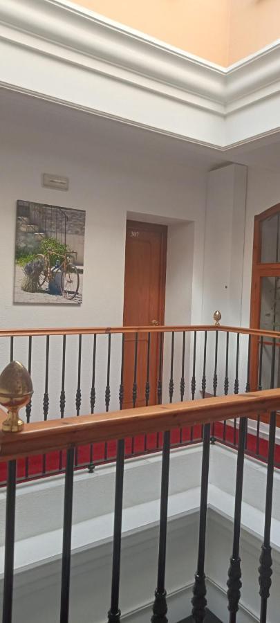 Hostal Bahia Cadiz Bagian luar foto