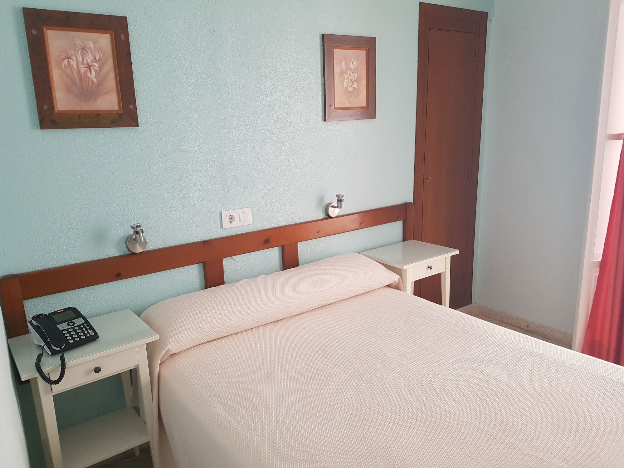 Hostal Bahia Cadiz Bagian luar foto